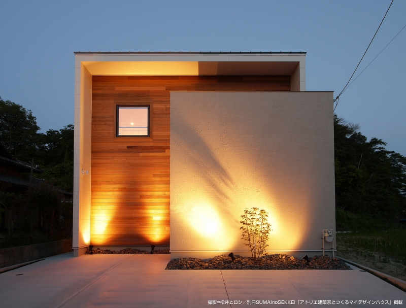 家族の絆をつなぐ森の架け橋がある家